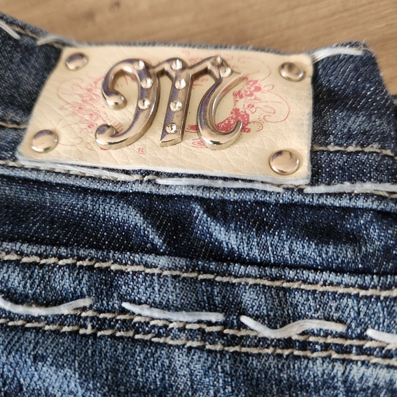 Miss Me Women's Jeans, Size 5/6, Low Rise, Boot Cut, Stretch Thick Stitch - Picture 4 of 10
